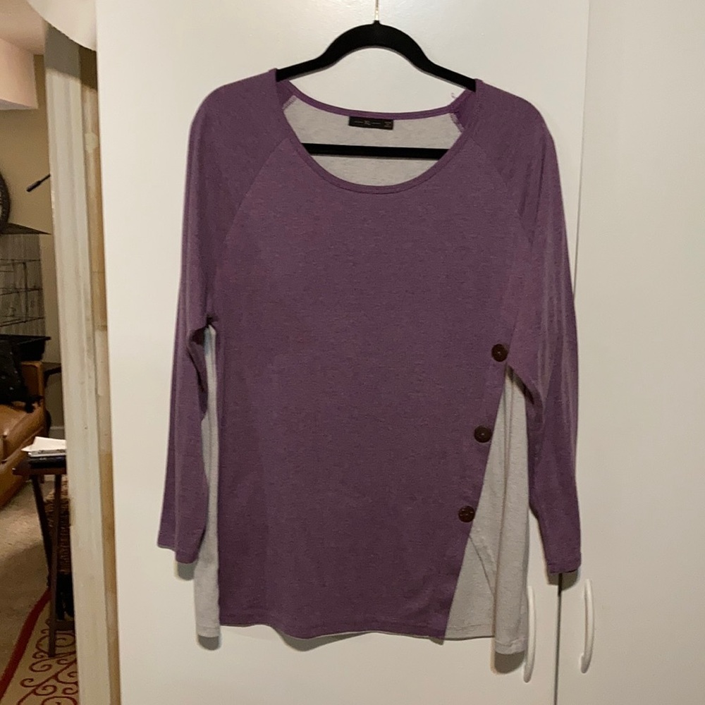 Adorable Transitional heather lavender long sleeve cozy soft tunic top/blouse.✨
